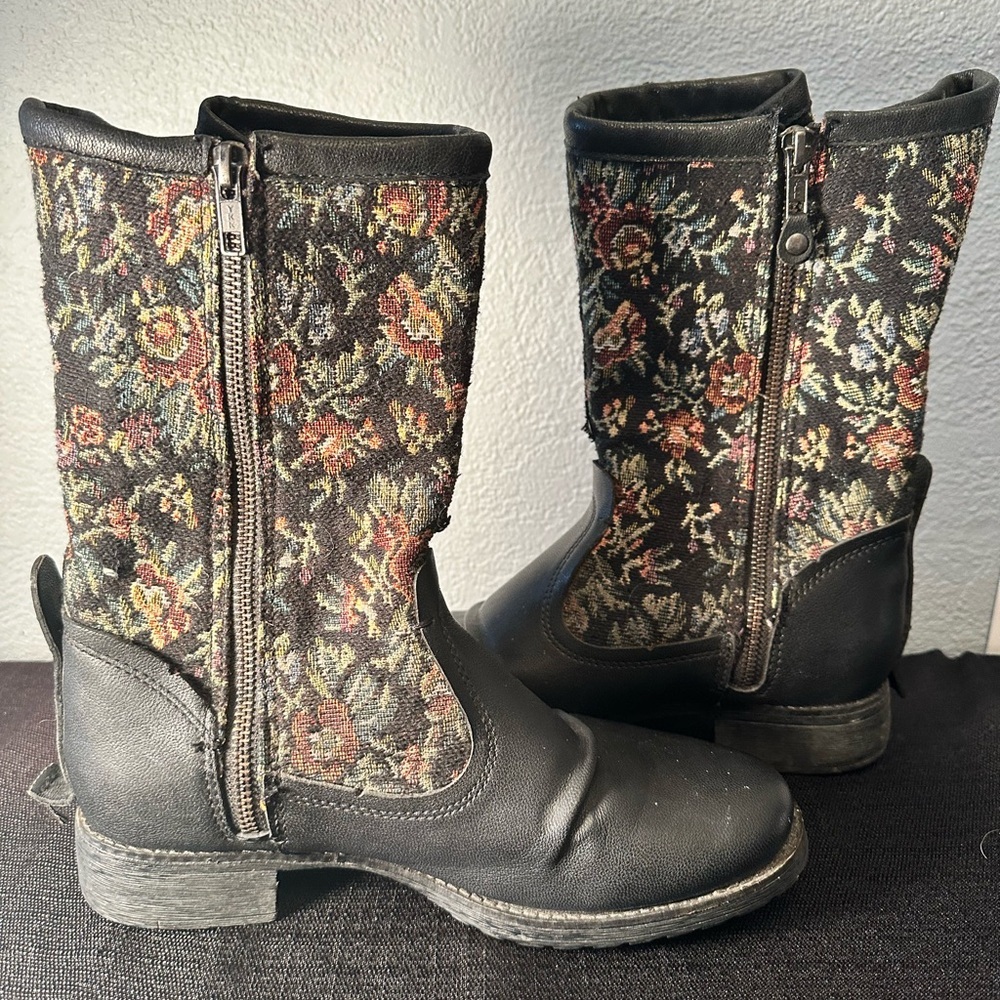 Bunker Black Leather Mid-Calf Boots With Embroidered Yarn Womens Sz 7.5/8